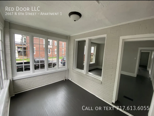 Building Photo - Section 8 considered. 1 Bedroom uptown Har...