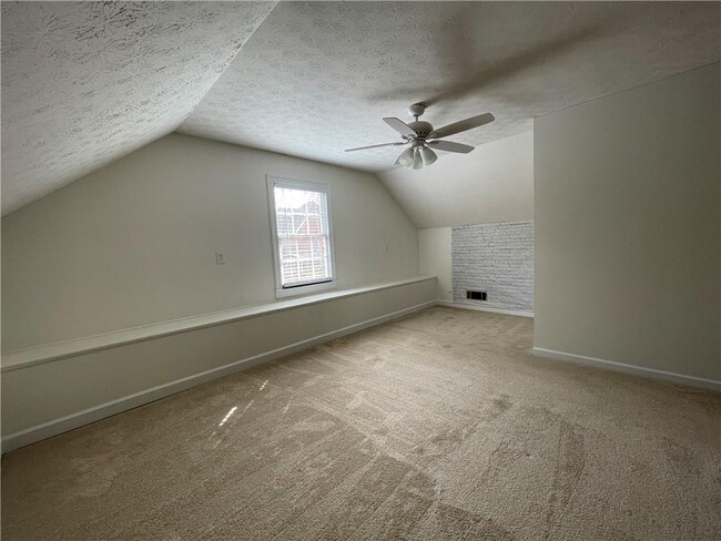 Building Photo - 3145 Queens Walk