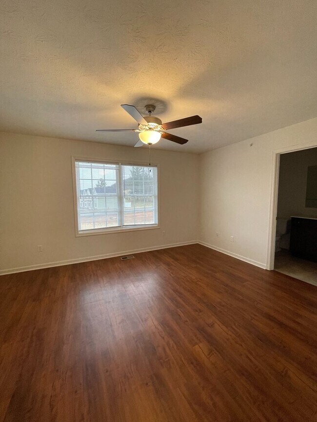Building Photo - 2875 Congers Creek Rd