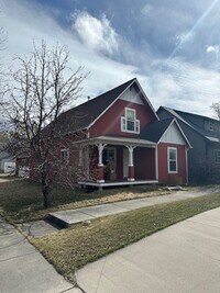 Building Photo - Beautiful House in Canyon Creek