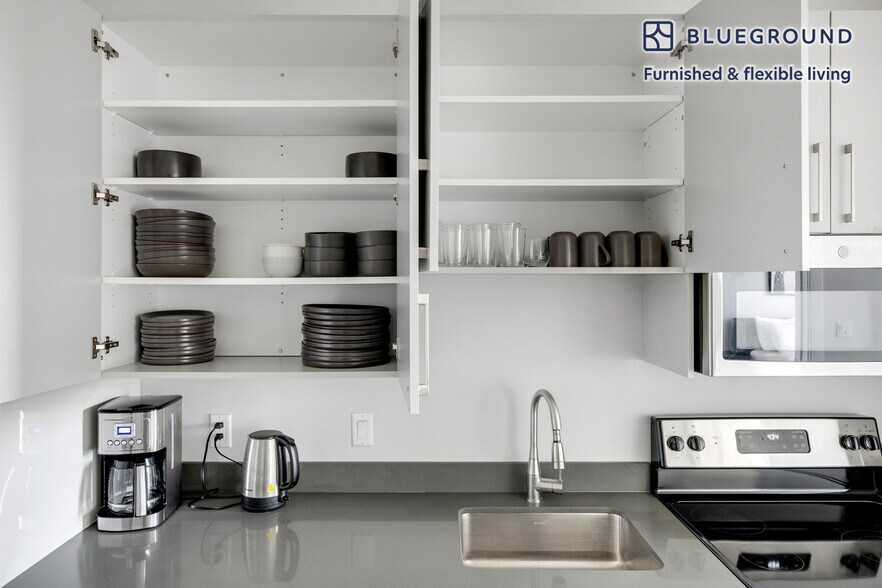 Building Photo - 161 Washington St