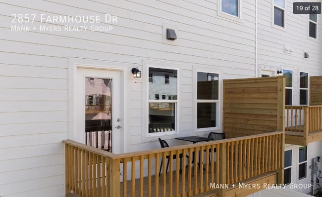 Building Photo - 2857 Farmhouse Dr