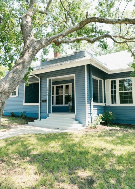 Building Photo - 1002 W Mulberry Ave