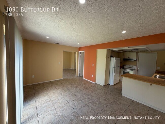 Building Photo - 1090 Buttercup Dr