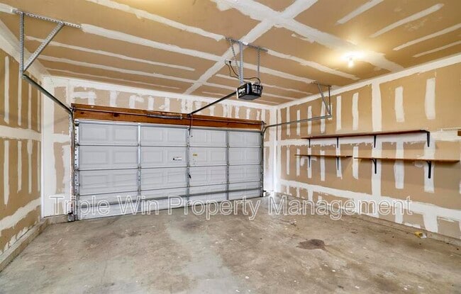 Building Photo - 4927 Triple Tree Ct
