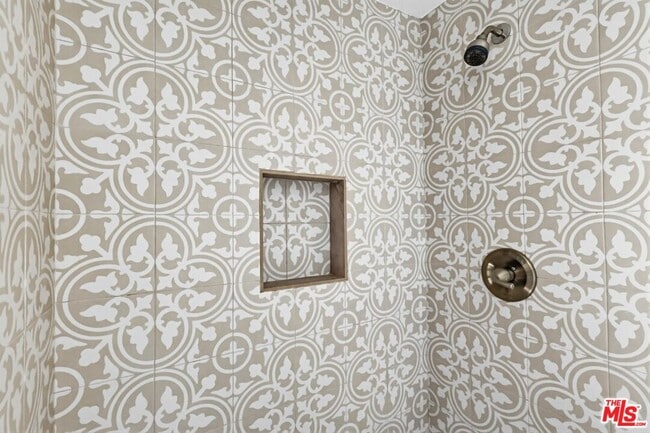 Building Photo - 2163 W 27th St