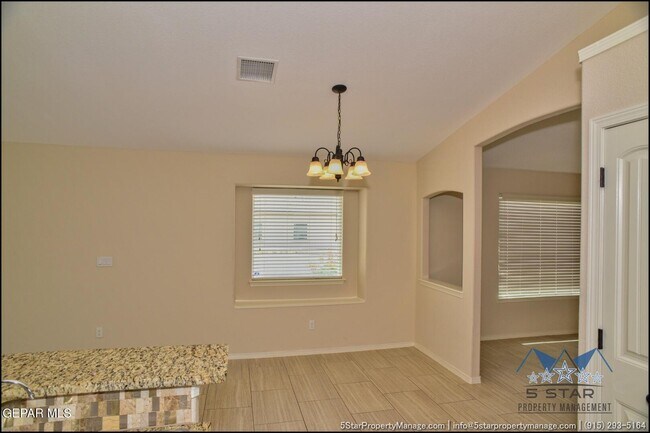 Building Photo - 14920 Tim Hardaway