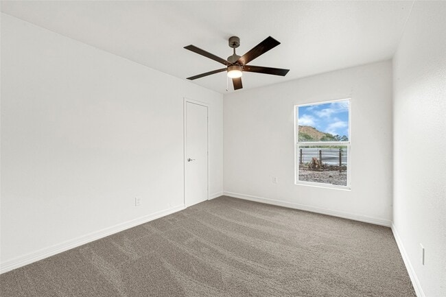 Building Photo - 2631 Mansfield St