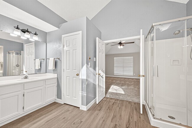 Building Photo - 14015 Wheatbridge Dr