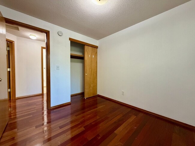 Building Photo - Cozy Ranch on Flag Lot~ Gleaming Hardwood ...