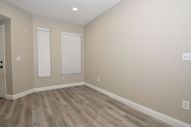 Building Photo - UPGRADED LOVELY 2 BED 2 BATH CONDO AT VISTANA