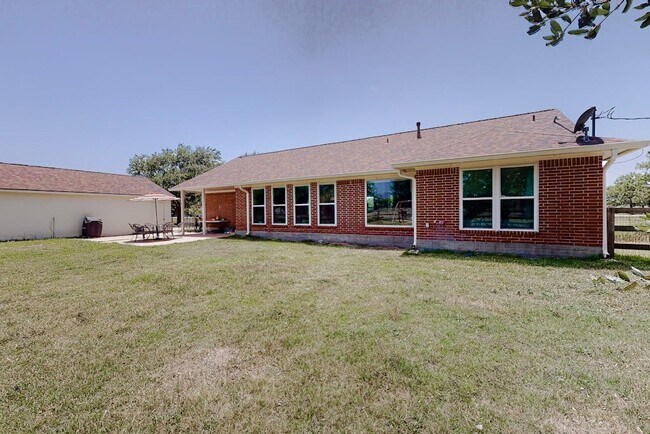 Building Photo - 2918 Amber Ln