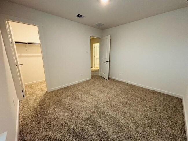 Building Photo - 1719 Mazzini Dr
