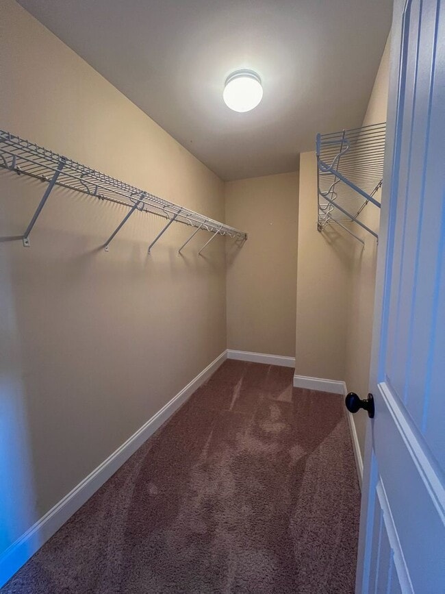 Building Photo - Short Term Leases Options! Gorgeous 5 Bedr...