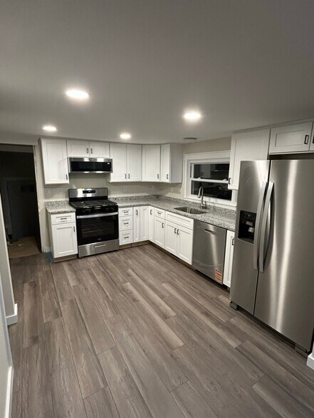 Building Photo - 635 E Unadilla St