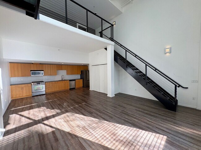 Building Photo - The Parc Condominiums ~ Belltown