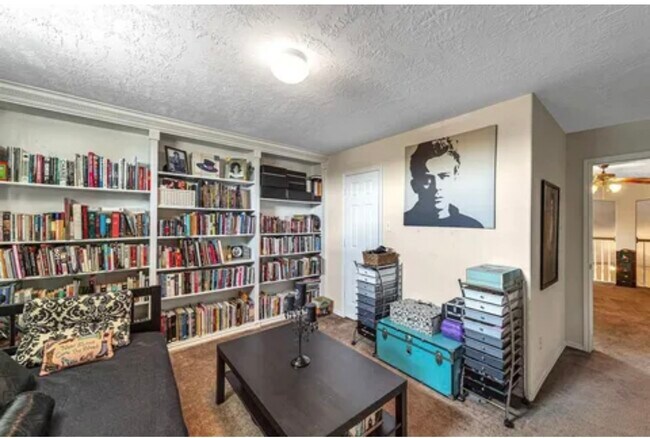 Building Photo - 8007 Blackcherry Ln