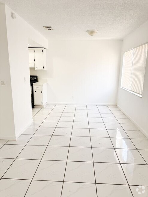 Building Photo - 2214 NW 58th Ave