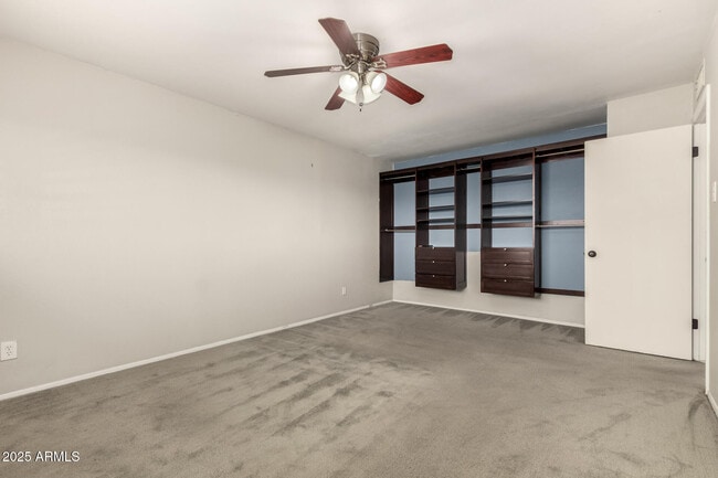 Building Photo - 230 E Strahan Dr