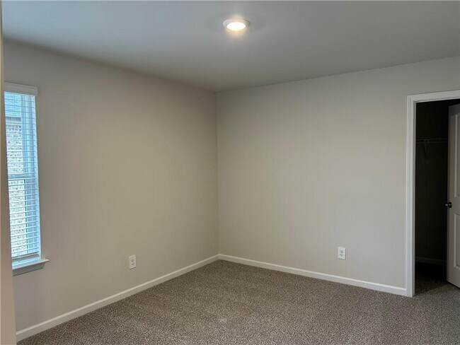 Building Photo - 6907 Winchester Pl