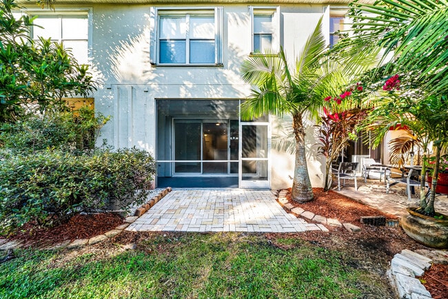 Building Photo - 8024 Briantea Dr