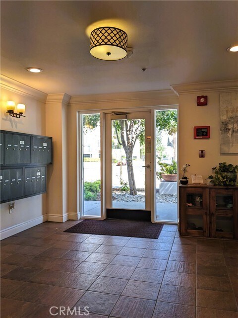 Building Photo - 11162 Camarillo St