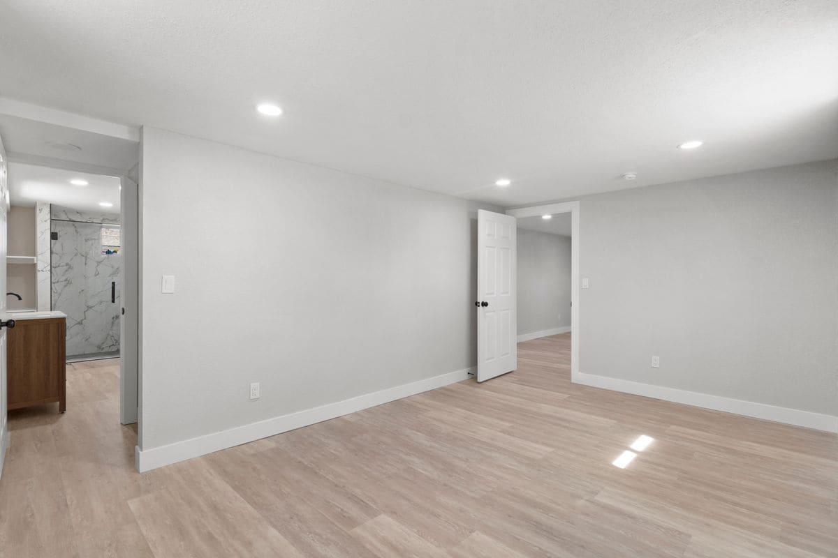 Building Photo - 2905 W 39th Ave