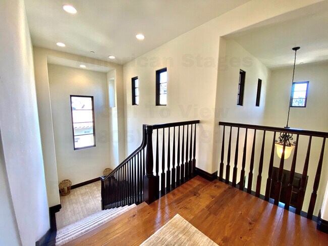 Building Photo - 347 Island Oak Ln