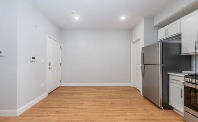 Building Photo - 1522 S 9th St