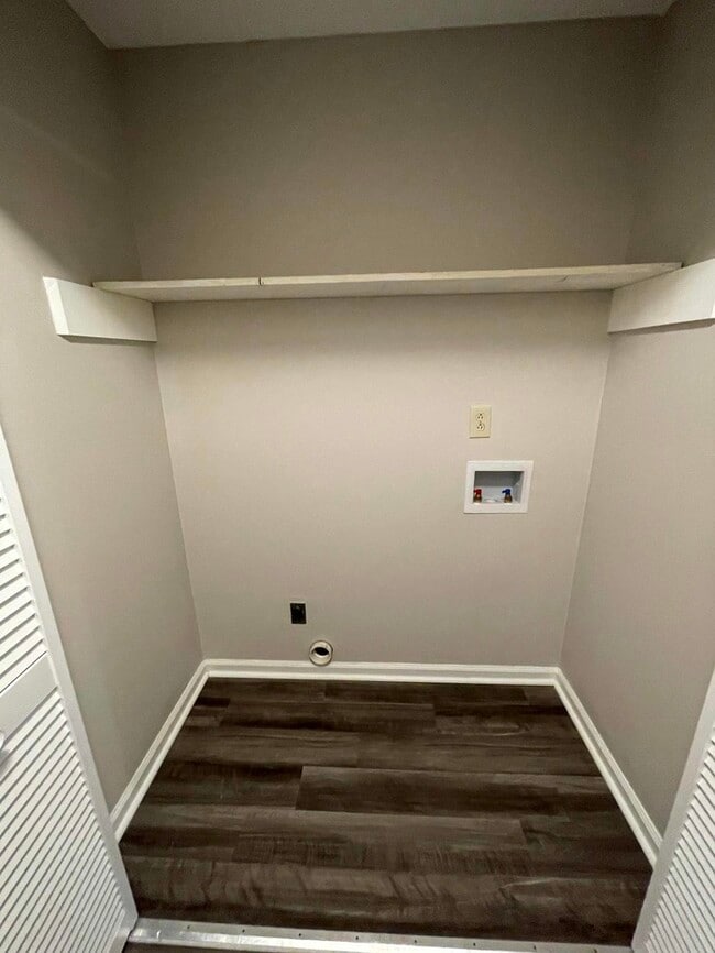 Building Photo - 1005 Peachers Mill Rd