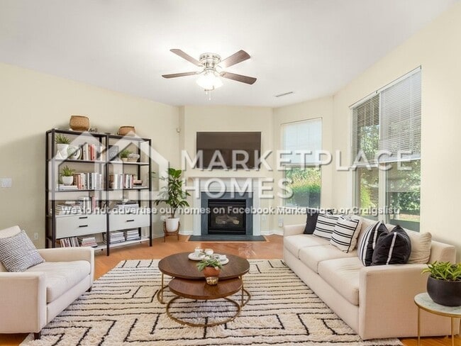 Building Photo - 533 Panorama Park Pl