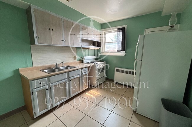 Building Photo - 203 S Broad St