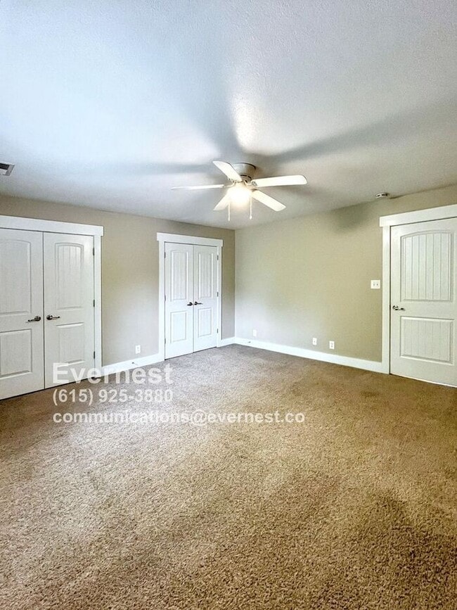 Building Photo - 5-Bedroom, 3-Bathroom Home with Modern Ame...