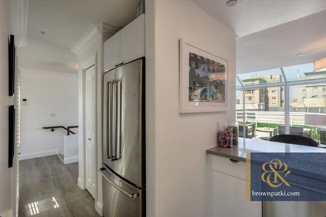 Building Photo - 2016 Pacific Ave