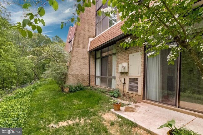 Building Photo - 11564 Rolling Green Ct