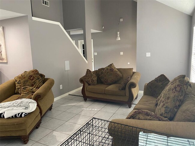 Building Photo - 9514 Thistle Trail Dr