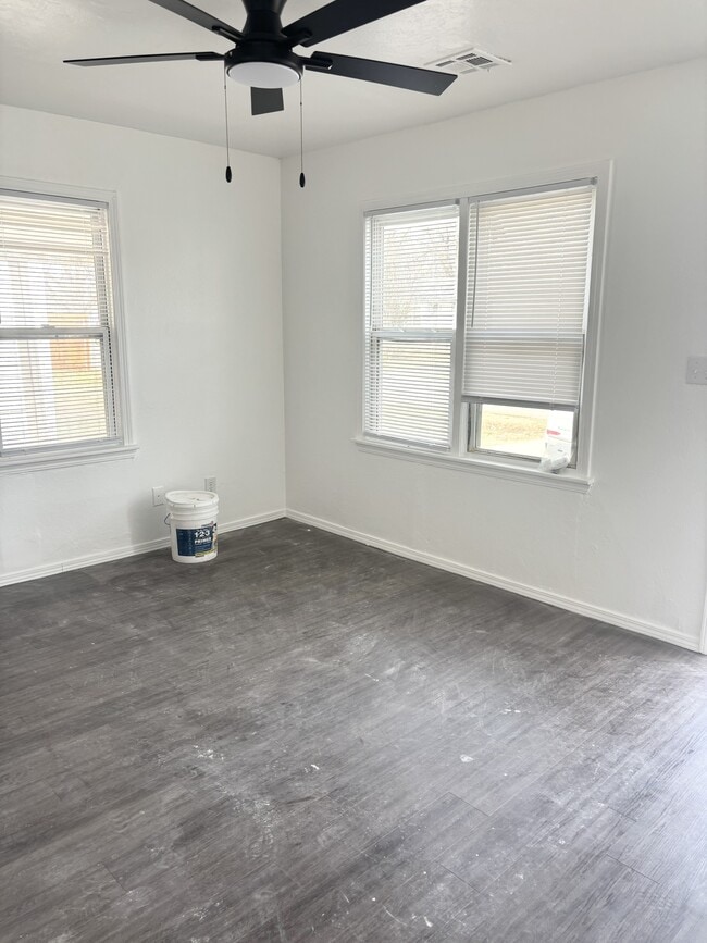 Building Photo - 4320 SE 43rd St