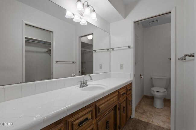 Building Photo - 5909 Sunny Palms Ave