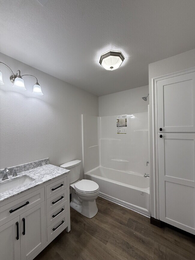 Building Photo - 4BR Basement Home