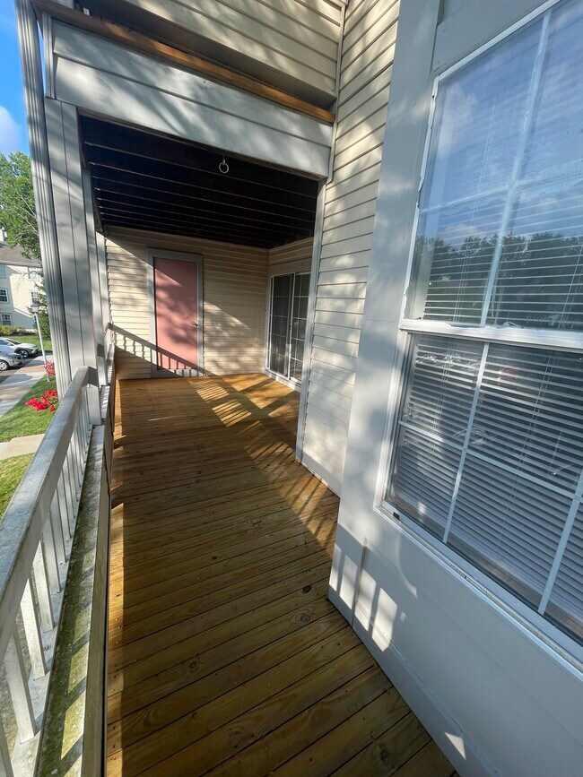Building Photo - 115 Cascade Ct