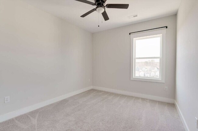 Building Photo - Spacious 4-Bedroom Townhome in Wendell Falls
