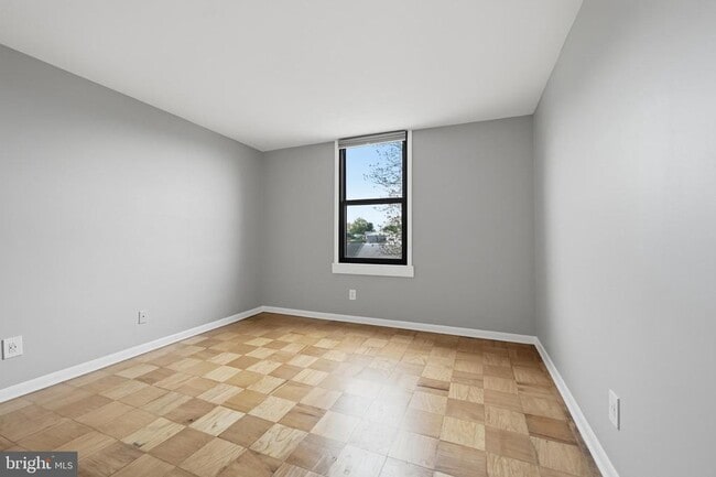 Building Photo - 4600 Duke St
