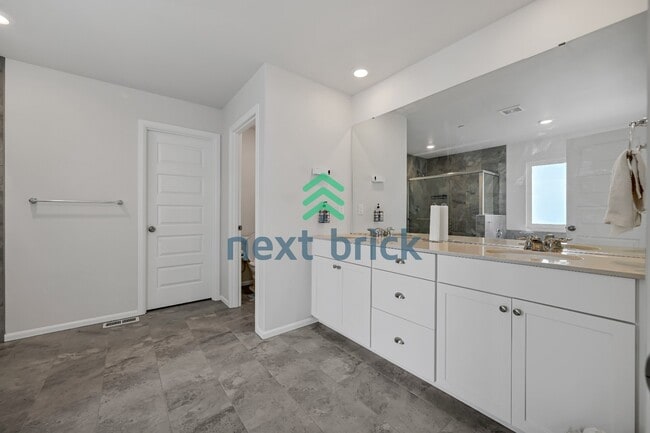 Building Photo - 909 Wyndham Pl