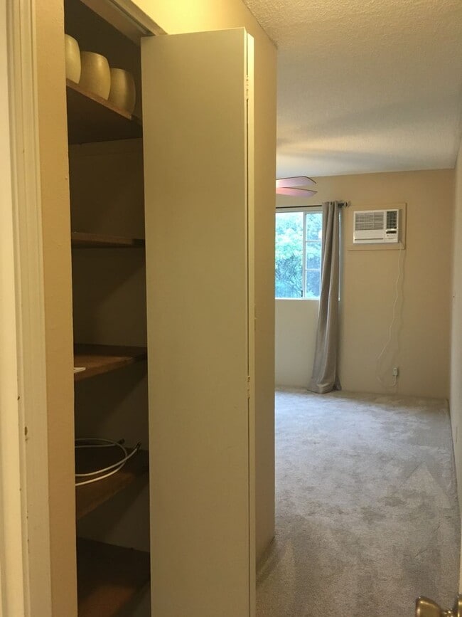 Building Photo - Healani Gardens-2 bed, 2 bath, 2 parking!