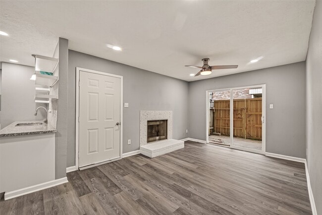Building Photo - 7600 Emmett F Lowry Expy