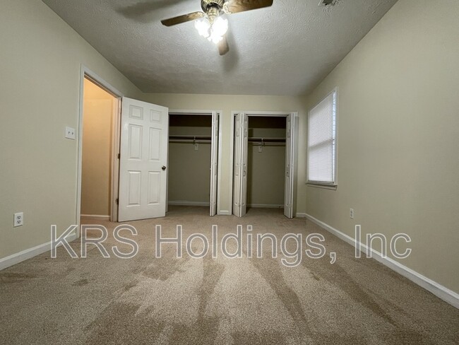 Building Photo - 208 Susan Constant Dr