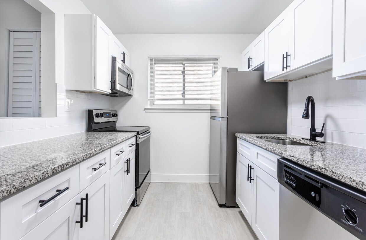 Atlantic Pointe Apartments Atlantic Highlands Nj Apartment Finder