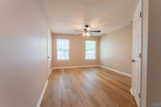 Building Photo - 113 Grey Fawn Trail