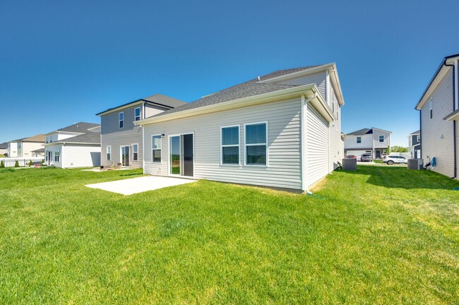 Building Photo - Awesome energy-efficient 4BE/2.5BA home in...