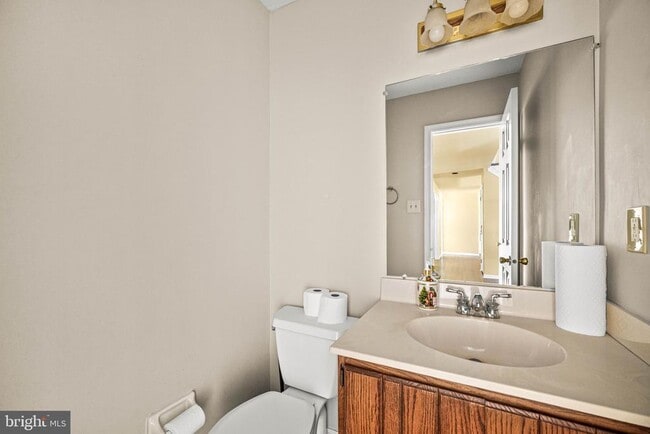 Building Photo - 401 Alderbrook Dr